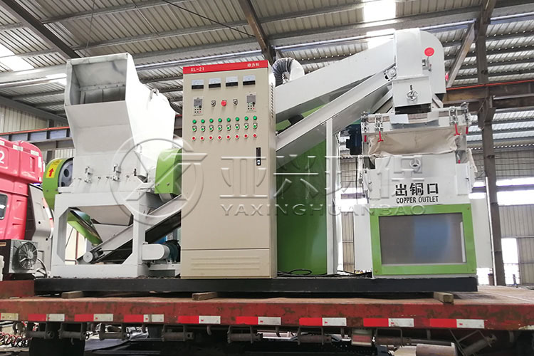 600小型幹（gàn）式雜線銅米機發貨（huò）現場